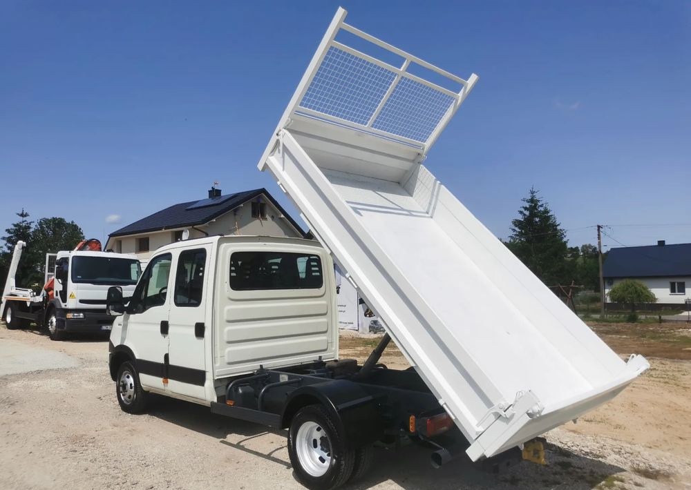 Iveco Daily 35C13 Kiper brygadówka 7-os wywrotka 130KM klimatyzacja Hak doka - Volquete furgoneta: foto 3 Iveco Daily 35C13 Kiper brygadówka 7-os wywrotka 130KM klimatyzacja Hak doka - Volquete furgoneta: foto 3