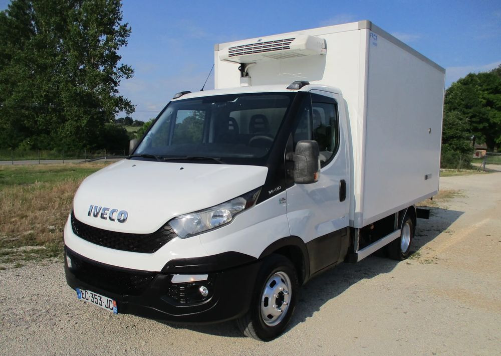 Iveco Daily 35C13 chłodnia Mroźnia na bliźniaku 35-130 Thermo King agregat - Furgoneta frigorifica: foto 1 Iveco Daily 35C13 chłodnia Mroźnia na bliźniaku 35-130 Thermo King agregat - Furgoneta frigorifica: foto 1