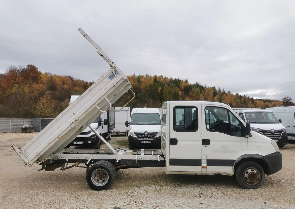 Iveco Daily 35C15 Brygadówka 3.0 - 150KM wywrotka Klimatyzacja Dubel hak kiper doka - Volquete furgoneta: foto 2 Iveco Daily 35C15 Brygadówka 3.0 - 150KM wywrotka Klimatyzacja Dubel hak kiper doka - Volquete furgoneta: foto 2