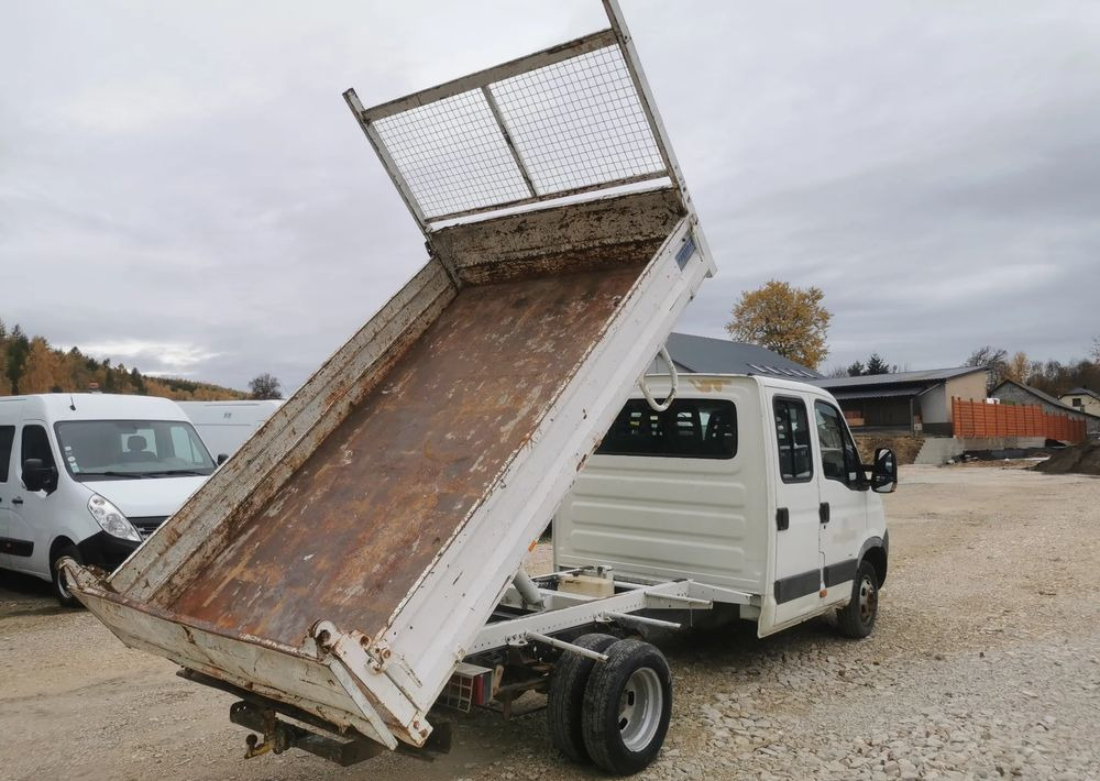 Iveco Daily 35C15 Brygadówka 3.0 - 150KM wywrotka Klimatyzacja Dubel hak kiper doka - Volquete furgoneta: foto 3 Iveco Daily 35C15 Brygadówka 3.0 - 150KM wywrotka Klimatyzacja Dubel hak kiper doka - Volquete furgoneta: foto 3