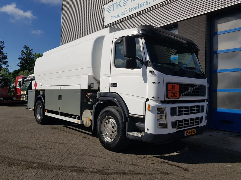 Volvo FM 9.340 Petrol, Diesel 17000 Ltr. 3 Compartementen - Camión cisterna: foto 5 Volvo FM 9.340 Petrol, Diesel 17000 Ltr. 3 Compartementen - Camión cisterna: foto 5