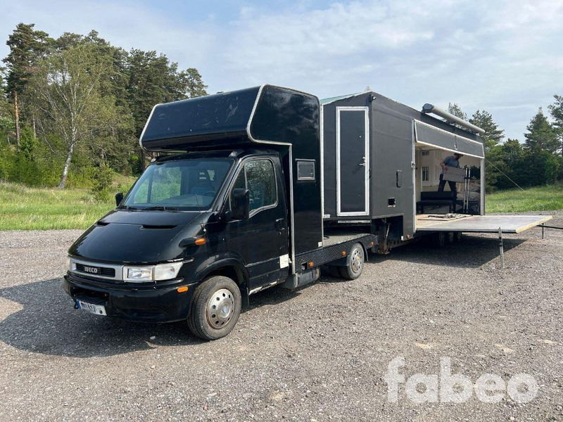 Iveco Daily 35C13 Iveco Daily 35C13 tractor with custom-built stage trailer - Camión tienda: foto 1 Iveco Daily 35C13 Iveco Daily 35C13 tractor with custom-built stage trailer - Camión tienda: foto 1