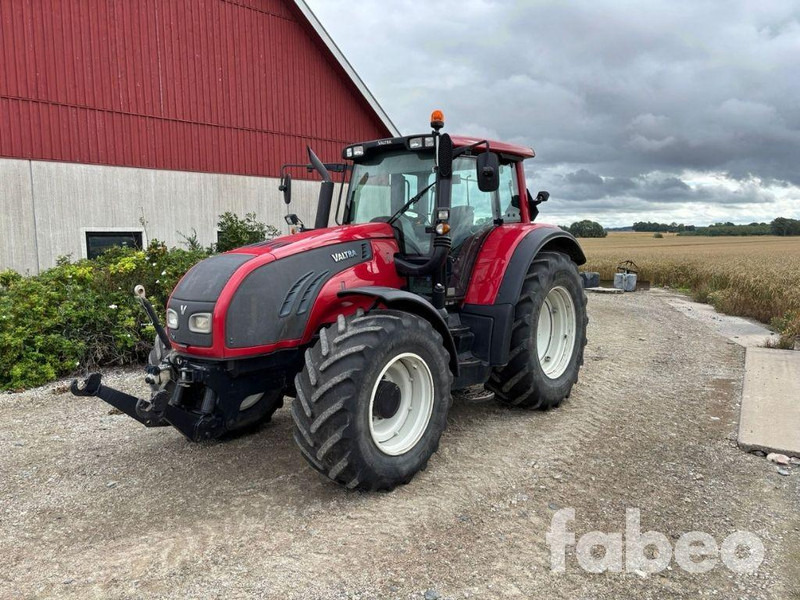 Valtra T162e - Tractor: foto 1 Valtra T162e - Tractor: foto 1