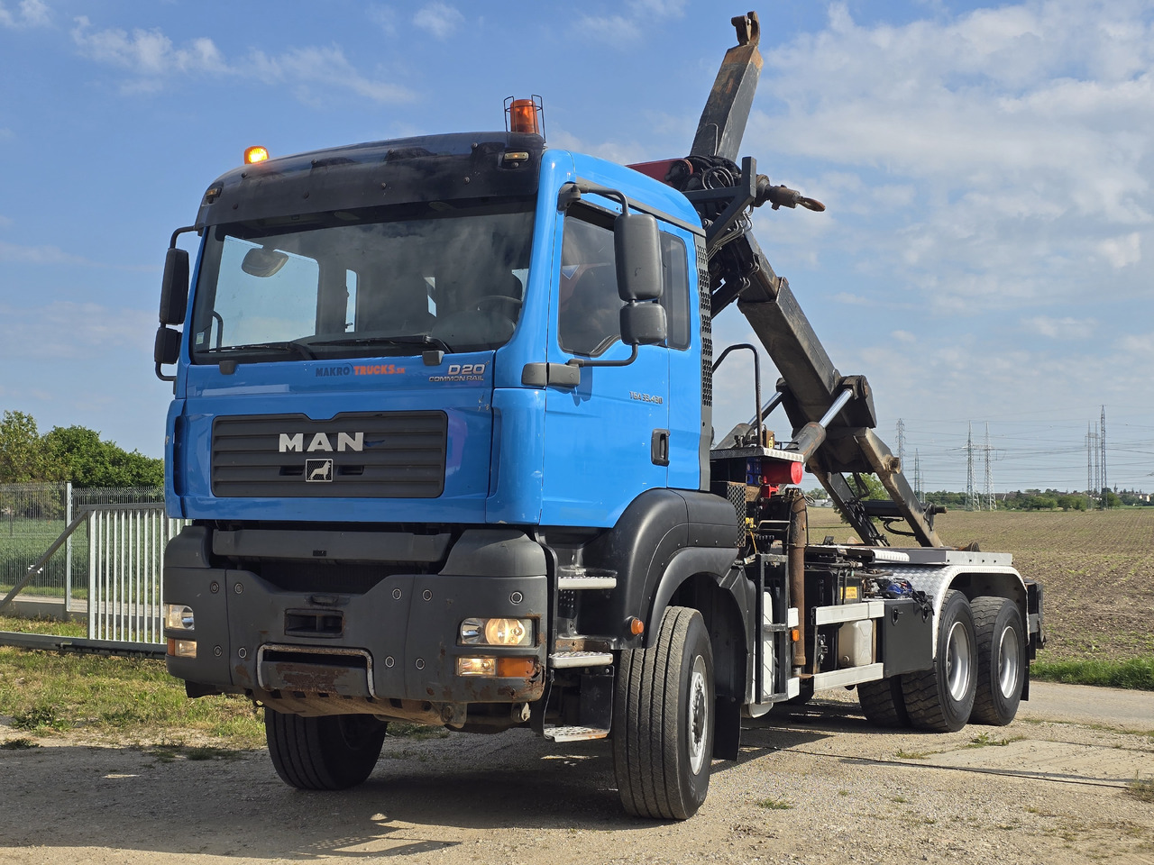 MAN TGA 33.430 6X6 / HMF 1823 K3+REM.CON./ HOOK SYSTEM 2x in stock - Camión multibasculante, Camión grúa: foto 5 MAN TGA 33.430 6X6 / HMF 1823 K3+REM.CON./ HOOK SYSTEM 2x in stock - Camión multibasculante, Camión grúa: foto 5