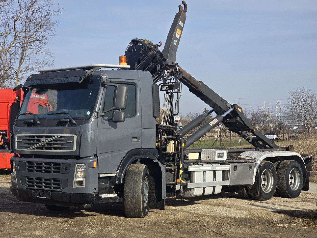 VOLVO FM 380 HOOK SYSTEM / HIAB 166 D2 DUO - Camión multibasculante: foto 2 VOLVO FM 380 HOOK SYSTEM / HIAB 166 D2 DUO - Camión multibasculante: foto 2