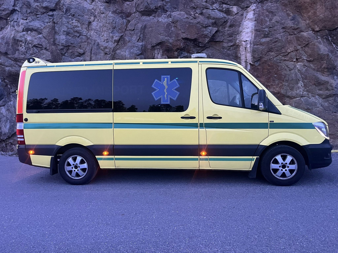 Mercedes-Benz Sprinter 316 - 2 stretcher - Ambulancia: foto 5 Mercedes-Benz Sprinter 316 - 2 stretcher - Ambulancia: foto 5