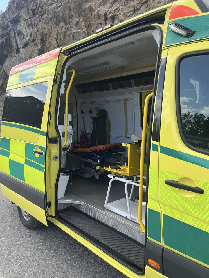 Leasing de Mercedes-Benz Sprinter 319 - AMBULANCE / Krankenwagen / Ambulancia Mercedes-Benz Sprinter 319 - AMBULANCE / Krankenwagen / Ambulancia: foto 11