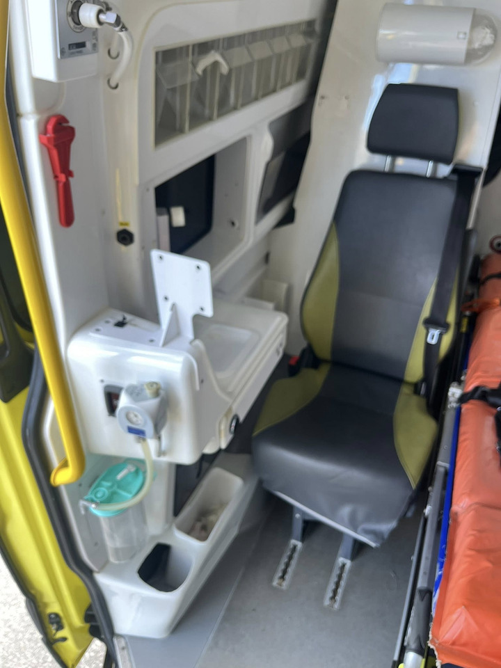 Leasing de Mercedes-Benz Sprinter 319 - AMBULANCE / Krankenwagen / Ambulancia Mercedes-Benz Sprinter 319 - AMBULANCE / Krankenwagen / Ambulancia: foto 14