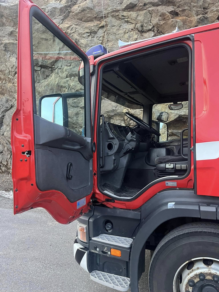 Scania P94GB 4x2 NA 310 - fire engine - SOLD/SÅLD !!! - Camión de bomberos: foto 4 Scania P94GB 4x2 NA 310 - fire engine - SOLD/SÅLD !!! - Camión de bomberos: foto 4