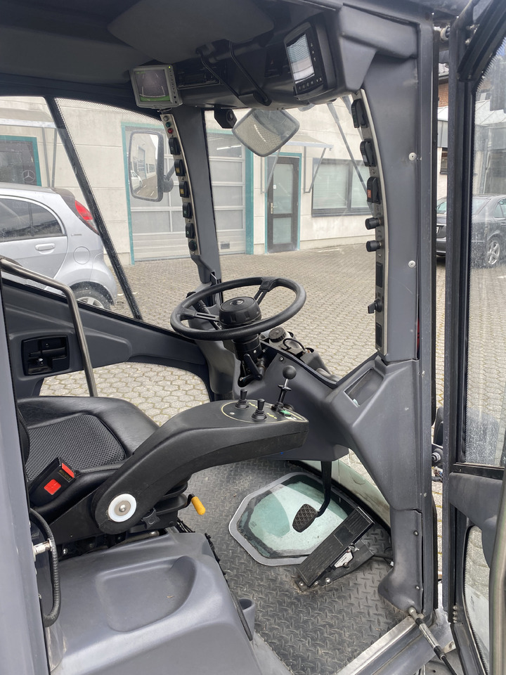 TENNANT Green Machines 500 ZE electric 500 ZE - Barredora vial: foto 5 TENNANT Green Machines 500 ZE electric 500 ZE - Barredora vial: foto 5
