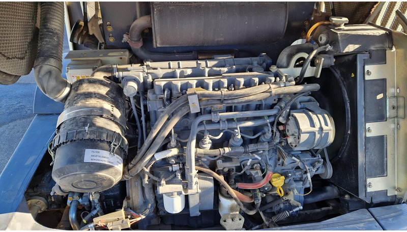 Leasing de Terex TL80 4X4 + tools Terex TL80 4X4 + tools: foto 10 Leasing de Terex TL80 4X4 + tools Terex TL80 4X4 + tools: foto 10