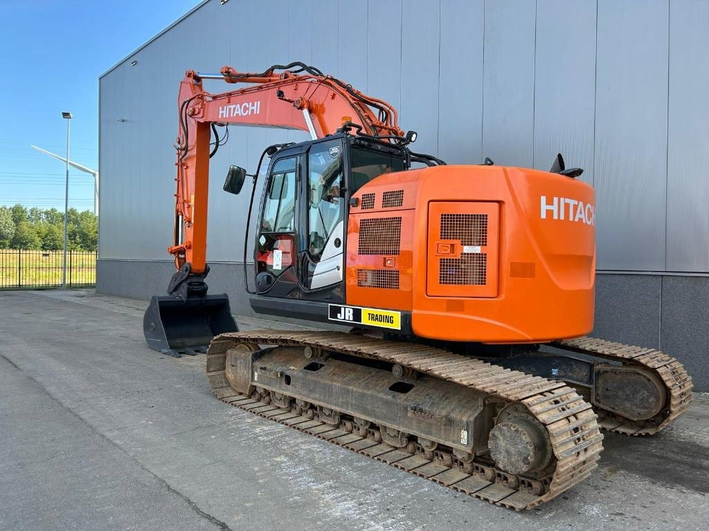 Hitachi ZX 225 US LC-6 - Excavadora de cadenas: foto 3 Hitachi ZX 225 US LC-6 - Excavadora de cadenas: foto 3