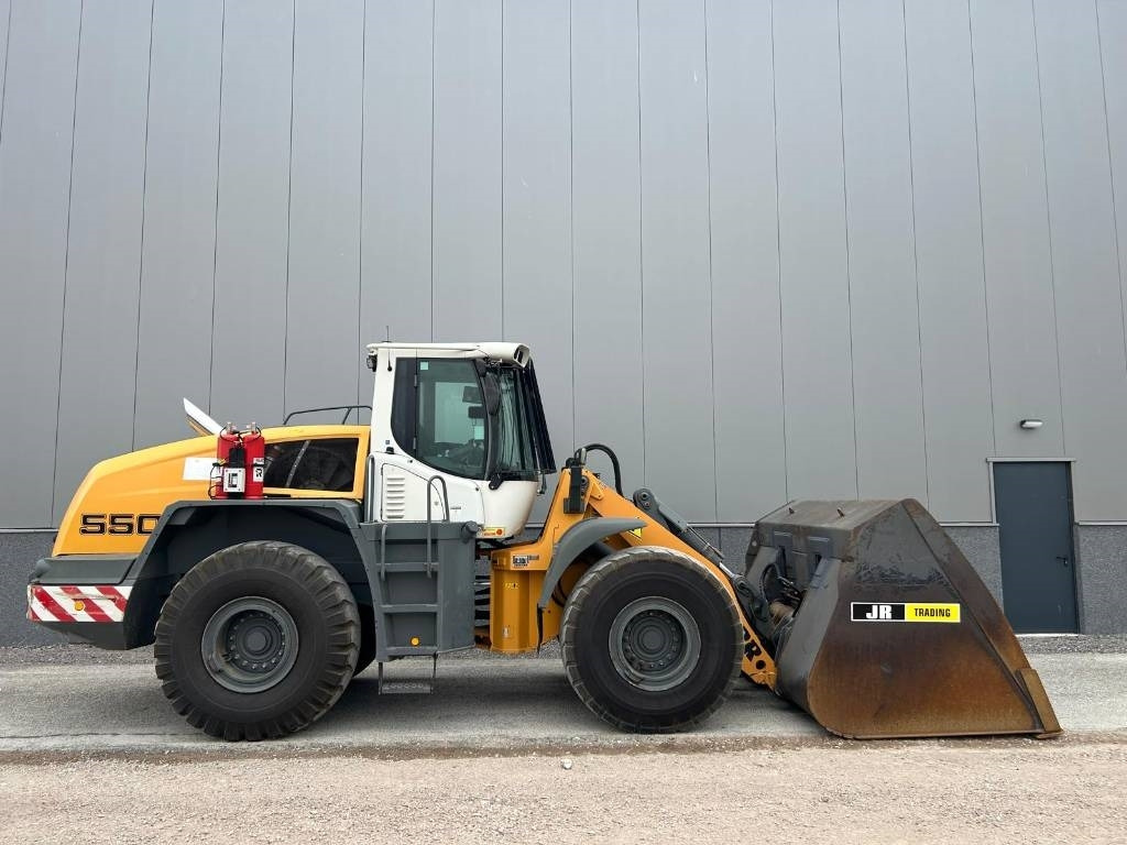 Liebherr L 550 (Comes with High-tip - Mit Hochkipper) - Cargadora de ruedas: foto 5 Liebherr L 550 (Comes with High-tip - Mit Hochkipper) - Cargadora de ruedas: foto 5