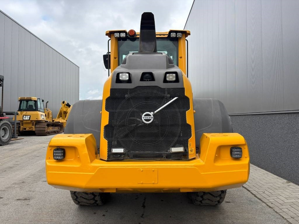 Volvo L 90 H (High tip + New tires) - Cargadora de ruedas: foto 4 Volvo L 90 H (High tip + New tires) - Cargadora de ruedas: foto 4