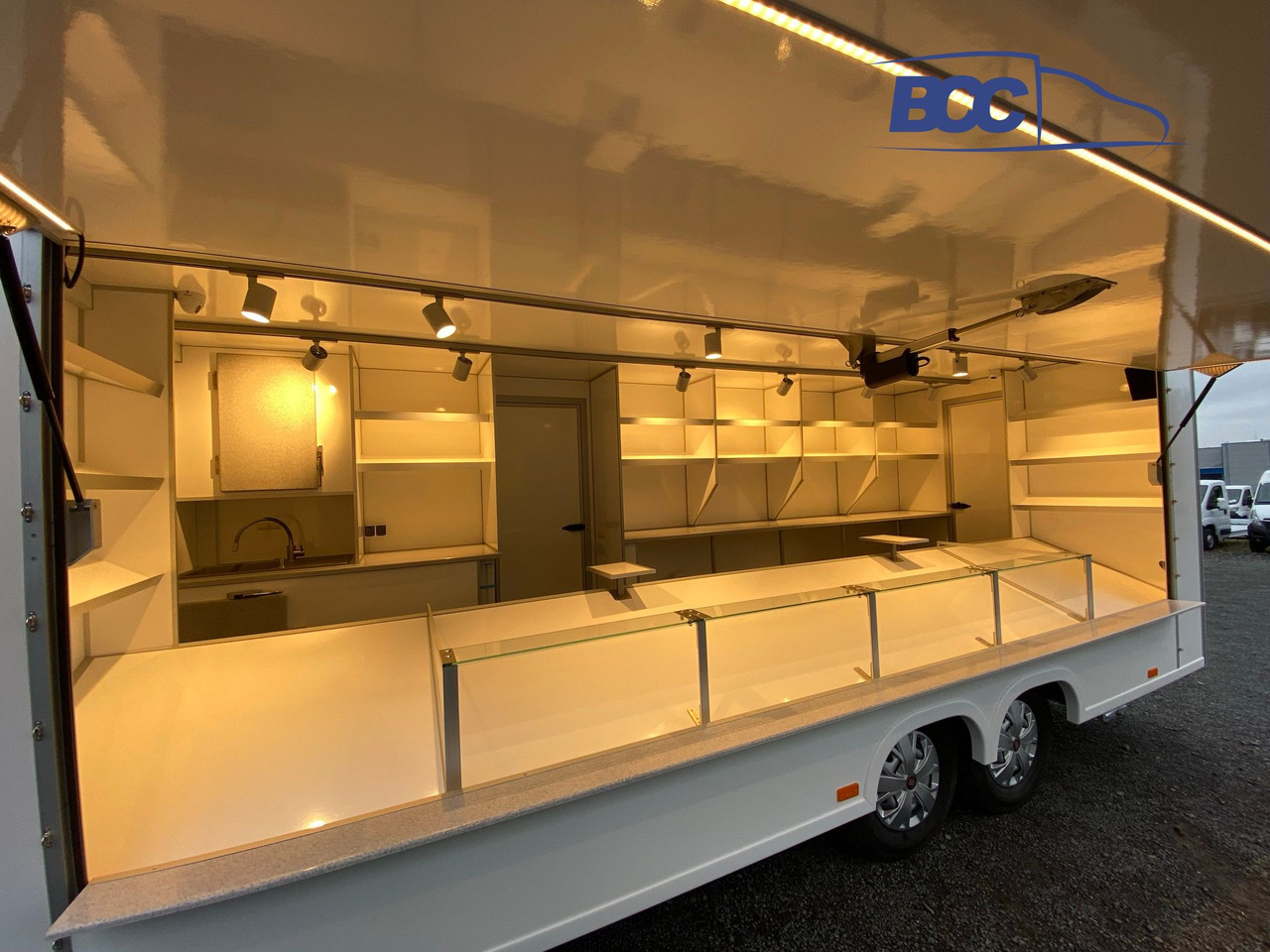 BCC POLSKA - FOOD TRUCK - MOBILNY SKLEP SPOŻYWCZY, AUTO SKLEP SPOŻYWCZY - PEUGEOT BOXER - Camión tienda: foto 3 BCC POLSKA - FOOD TRUCK - MOBILNY SKLEP SPOŻYWCZY, AUTO SKLEP SPOŻYWCZY - PEUGEOT BOXER - Camión tienda: foto 3