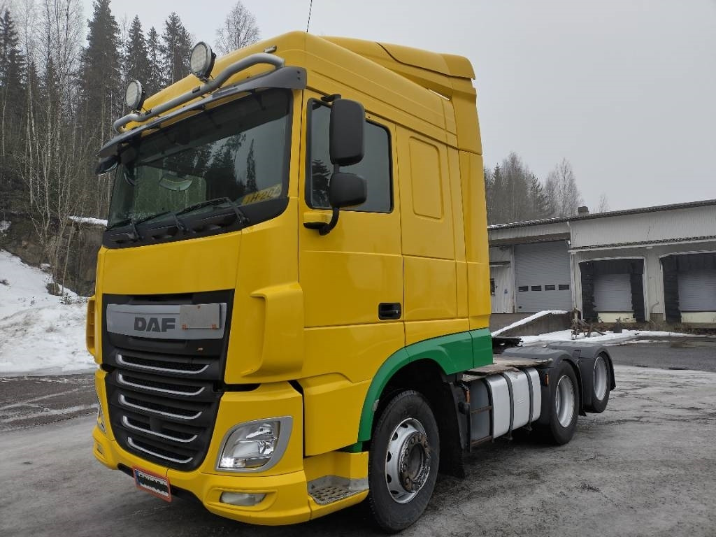 DAF XF440 Euro6 6x2 , hydrauliikka - Cabeza tractora: foto 1 DAF XF440 Euro6 6x2 , hydrauliikka - Cabeza tractora: foto 1