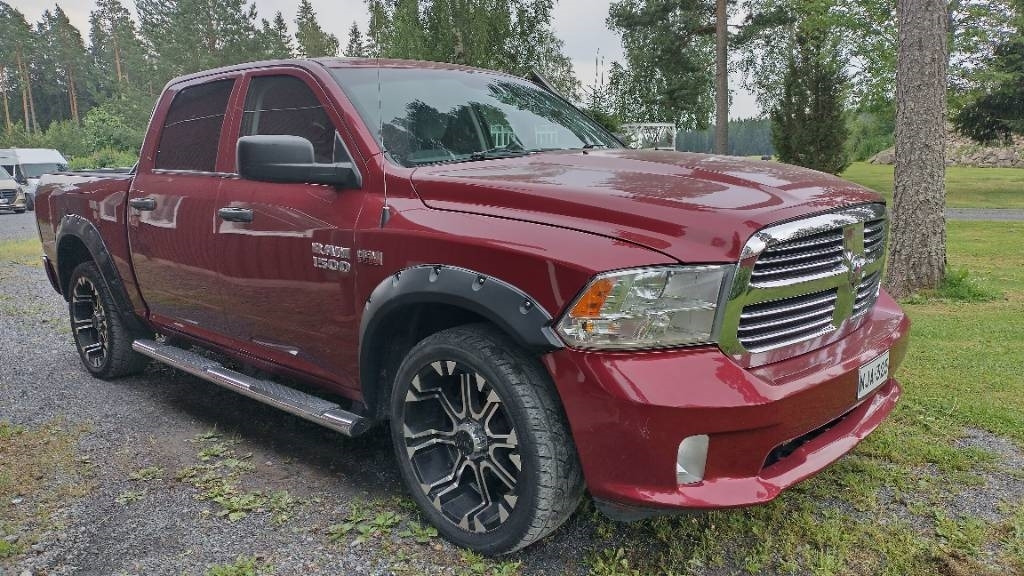 Dodge RAM 1500 5,7 hemi - Pick-up: foto 1 Dodge RAM 1500 5,7 hemi - Pick-up: foto 1