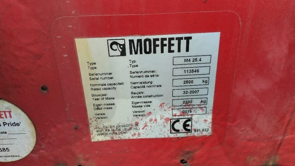 Moffett M4 25.4 ajoneuvotrukki - Carretilla elevadora transportable: foto 5 Moffett M4 25.4 ajoneuvotrukki - Carretilla elevadora transportable: foto 5