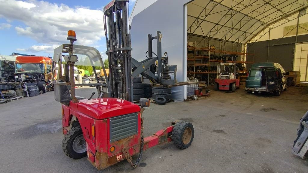 Moffett M4 25.4 ajoneuvotrukki - Carretilla elevadora transportable: foto 1 Moffett M4 25.4 ajoneuvotrukki - Carretilla elevadora transportable: foto 1