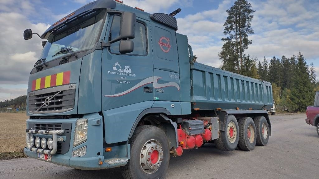 Volvo FH13 8x4 autom.kasettilava - Camión volquete: foto 1 Volvo FH13 8x4 autom.kasettilava - Camión volquete: foto 1