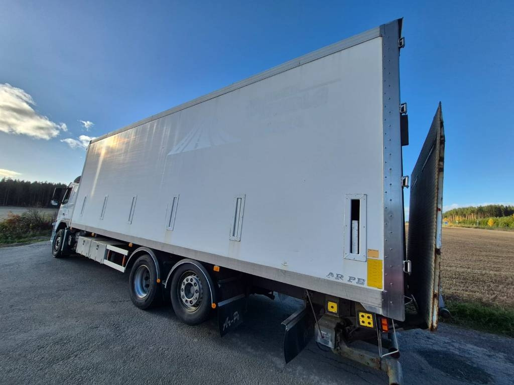 Volvo FM D11 450 6x2 umpikori+pl-nostin  - Camión caja cerrada: foto 3 Volvo FM D11 450 6x2 umpikori+pl-nostin  - Camión caja cerrada: foto 3