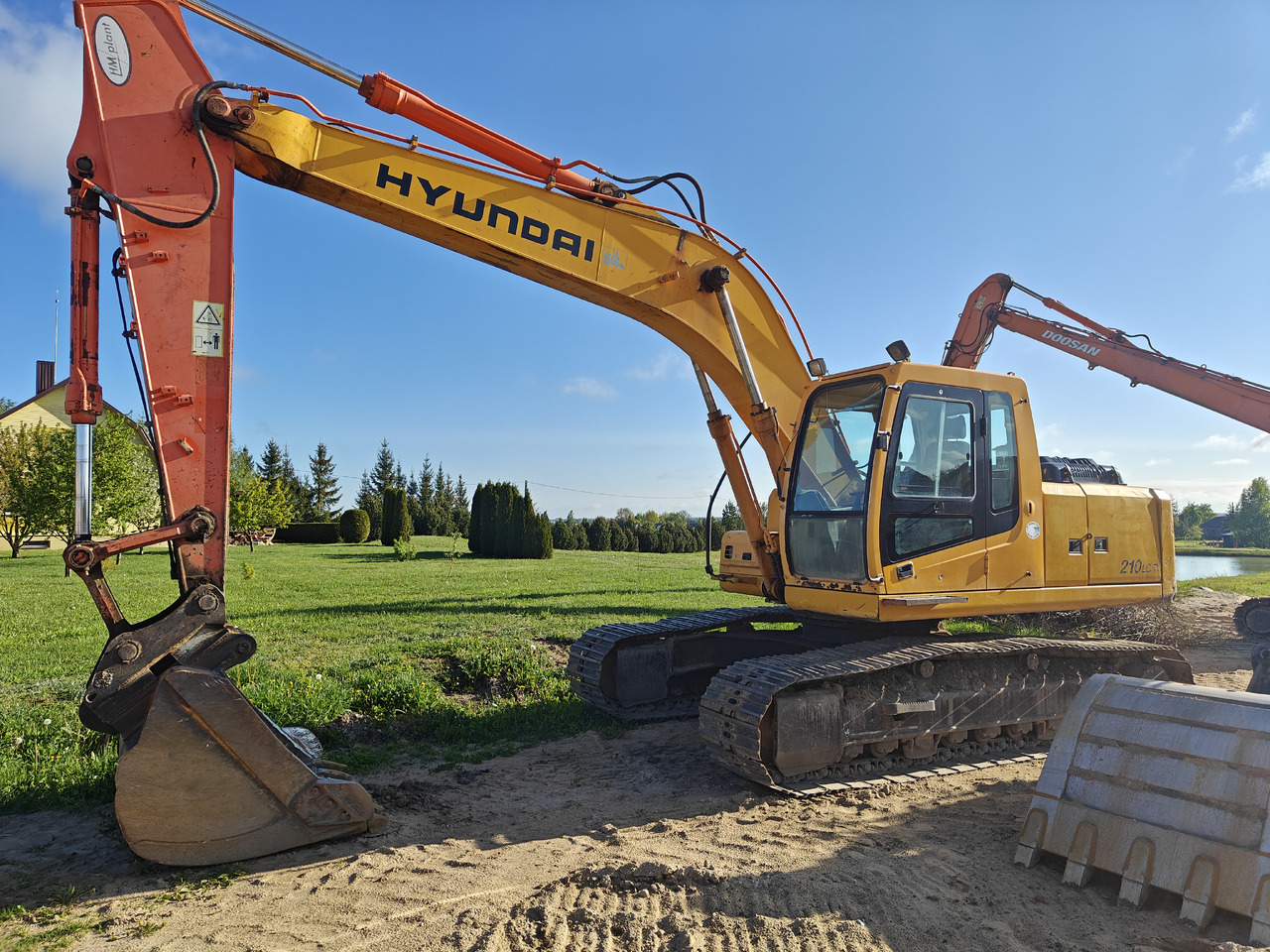 Hyundai Robex 210LC-7 - Excavadora de cadenas: foto 1 Hyundai Robex 210LC-7 - Excavadora de cadenas: foto 1