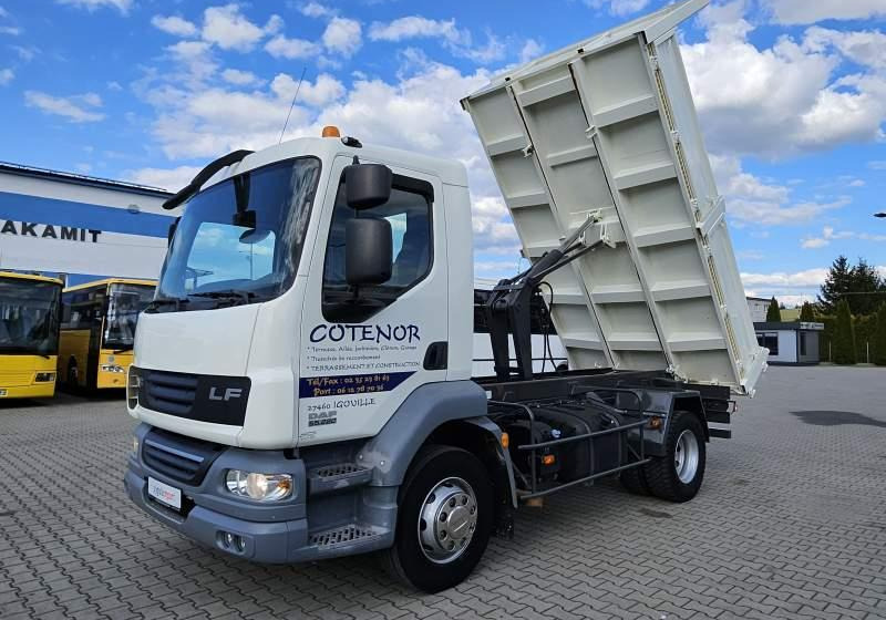 Camión volquete DAF LF 55.220 / SPROWADZONY Z FRANCJI / 119 000 KM: foto 1