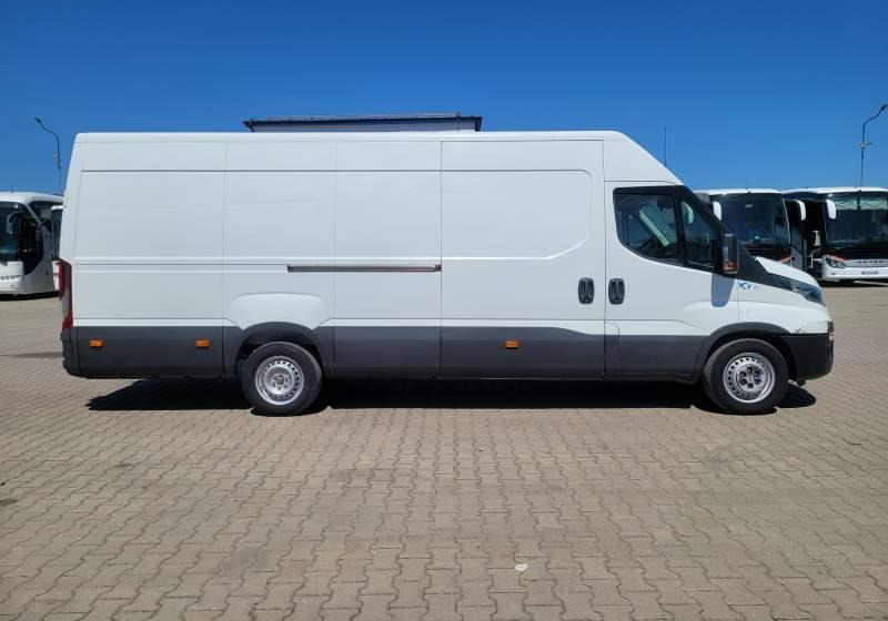 Iveco DAILY 35-140 / SPROWADZONY Z FRANCJI / TEMPOMAT - Furgón: foto 2 Iveco DAILY 35-140 / SPROWADZONY Z FRANCJI / TEMPOMAT - Furgón: foto 2