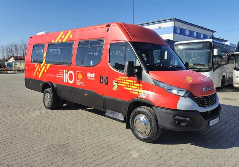 Iveco DAILY 65C18/SPROWADZONE/23 MIEJSCA/KLIM/WINDA - Minibús, Furgoneta de pasajeros: foto 2 Iveco DAILY 65C18/SPROWADZONE/23 MIEJSCA/KLIM/WINDA - Minibús, Furgoneta de pasajeros: foto 2