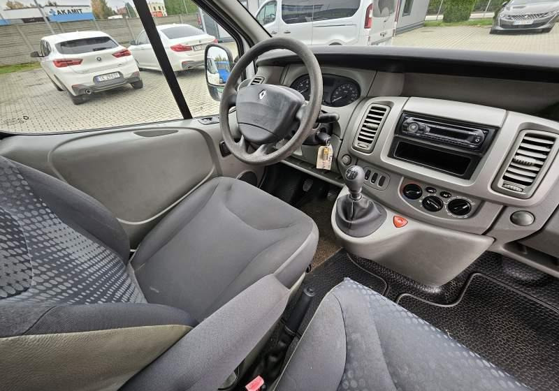 Renault TRAFIC 2.0 DCI 90 COMBI L2H1 / SPROWADZONY - Minibús, Furgoneta de pasajeros: foto 4 Renault TRAFIC 2.0 DCI 90 COMBI L2H1 / SPROWADZONY - Minibús, Furgoneta de pasajeros: foto 4