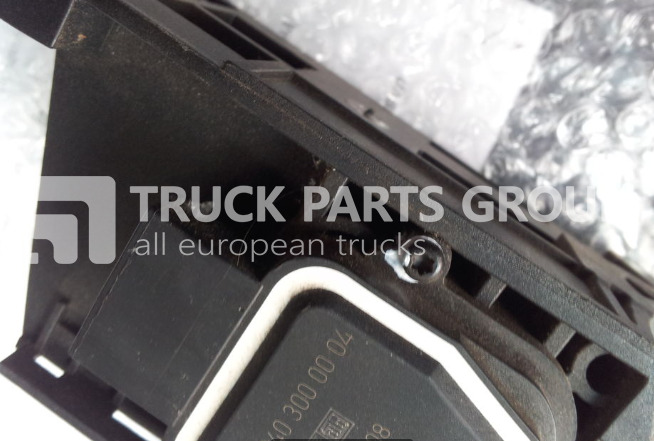 MERCEDES-BENZ actros MP2, MP3 accelerator pedal, engine control, 9403000004, 9 accelerator pedal - Pedal para Camión: foto 1 MERCEDES-BENZ actros MP2, MP3 accelerator pedal, engine control, 9403000004, 9 accelerator pedal - Pedal para Camión: foto 1