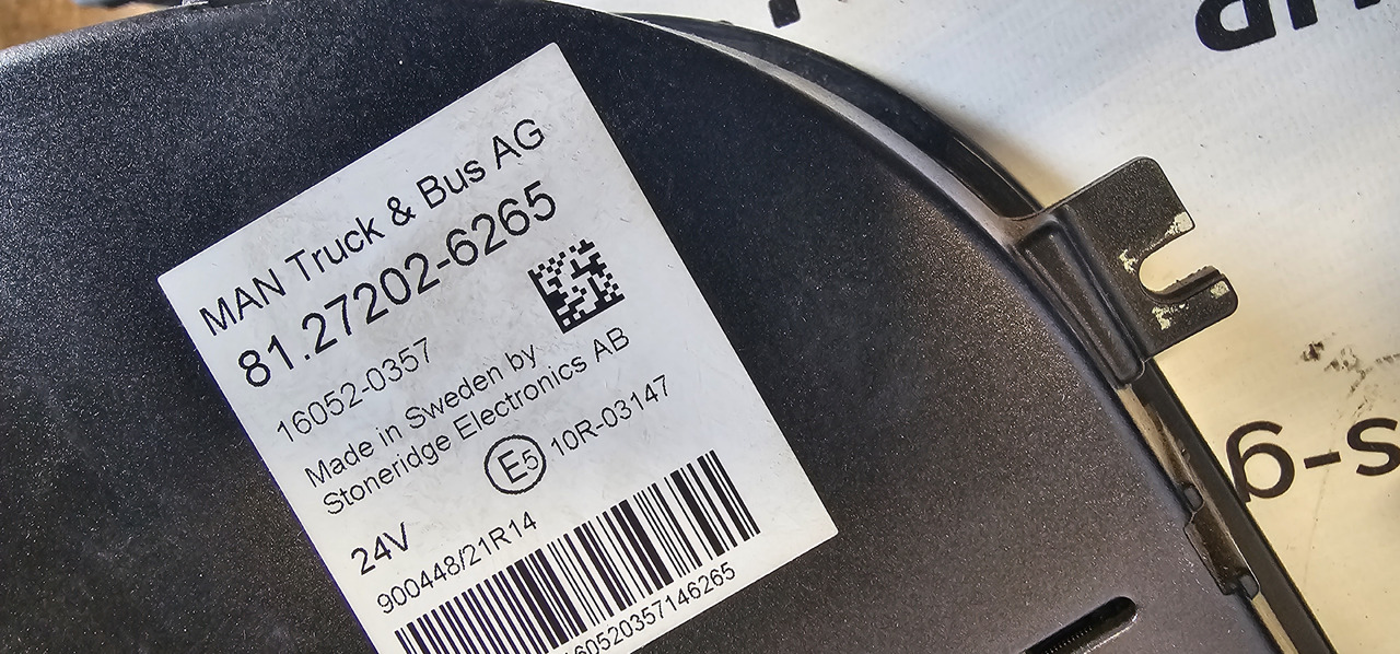 MAN MAN TGX / TGS EURO6 instrument panel, dashboard, information panel, instrument cluster 81272026265, 81258077136, 81272026268, 81258077149, 81258077142, 81272026252, 81272026254, 81258077138, 812720262 - Piezas de recambio: foto 4 MAN MAN TGX / TGS EURO6 instrument panel, dashboard, information panel, instrument cluster 81272026265, 81258077136, 81272026268, 81258077149, 81258077142, 81272026252, 81272026254, 81258077138, 812720262 - Piezas de recambio: foto 4