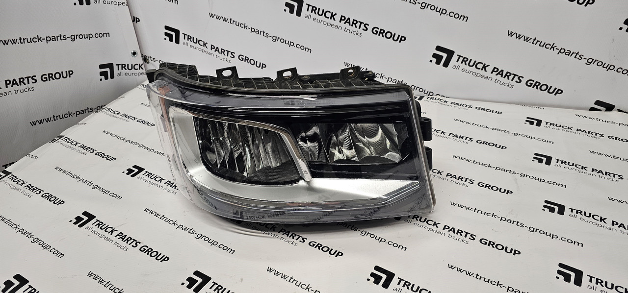 SCANIA Scania headlight S line EURO 6, lamps 2674390, 2379882, 2655848, 2674391, 2379886, 2655849, 2674392, 2674412, 2338121, 2338122, 2338273, 2338275, 2338281, 2338282, 2311420, 2295953, 2529168, 2346372, - Faro delantero para Camión: foto 2 SCANIA Scania headlight S line EURO 6, lamps 2674390, 2379882, 2655848, 2674391, 2379886, 2655849, 2674392, 2674412, 2338121, 2338122, 2338273, 2338275, 2338281, 2338282, 2311420, 2295953, 2529168, 2346372, - Faro delantero para Camión: foto 2