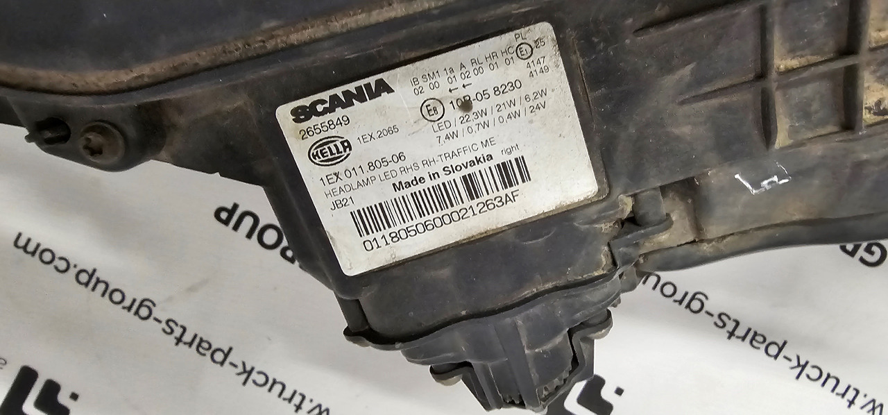 SCANIA Scania headlight S line EURO 6, lamps 2674390, 2379882, 2655848, 2674391, 2379886, 2655849, 2674392, 2674412, 2338121, 2338122, 2338273, 2338275, 2338281, 2338282, 2311420, 2295953, 2529168, 2346372, - Faro delantero para Camión: foto 3 SCANIA Scania headlight S line EURO 6, lamps 2674390, 2379882, 2655848, 2674391, 2379886, 2655849, 2674392, 2674412, 2338121, 2338122, 2338273, 2338275, 2338281, 2338282, 2311420, 2295953, 2529168, 2346372, - Faro delantero para Camión: foto 3
