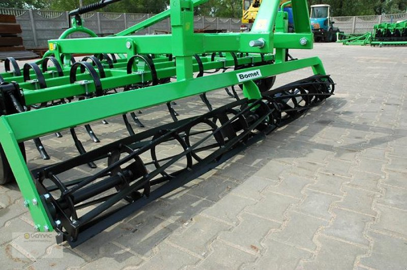 BOMET Saatbettkombination Bomet U724/1 - Equipo para trabajo del suelo: foto 2 BOMET Saatbettkombination Bomet U724/1 - Equipo para trabajo del suelo: foto 2