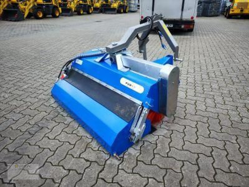 Vemac Kehrmaschine FM160 160cm Kehrbesen Bürste Traktor Zapfwelle NEU - Barredora cucharón: foto 1 Vemac Kehrmaschine FM160 160cm Kehrbesen Bürste Traktor Zapfwelle NEU - Barredora cucharón: foto 1