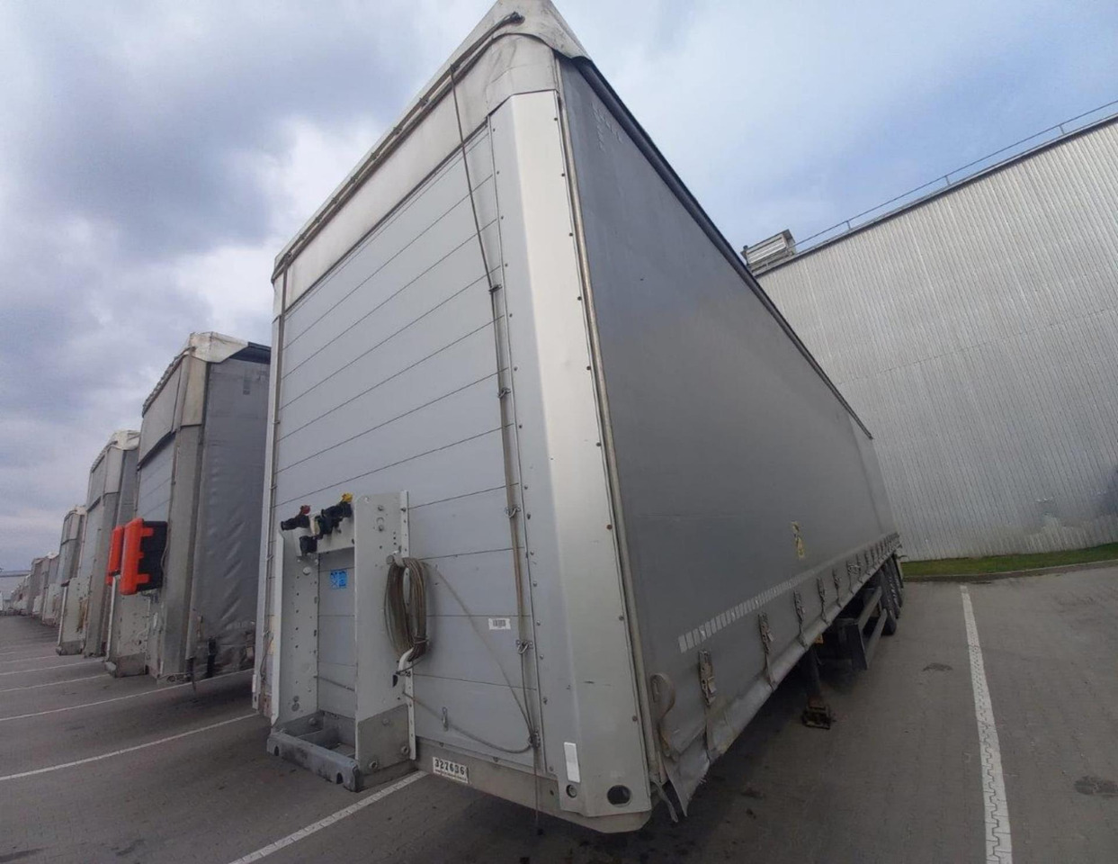 2017 Schmitz Cargobull SCS24/L Lifting Axle - Semirremolque lona: foto 4 2017 Schmitz Cargobull SCS24/L Lifting Axle - Semirremolque lona: foto 4