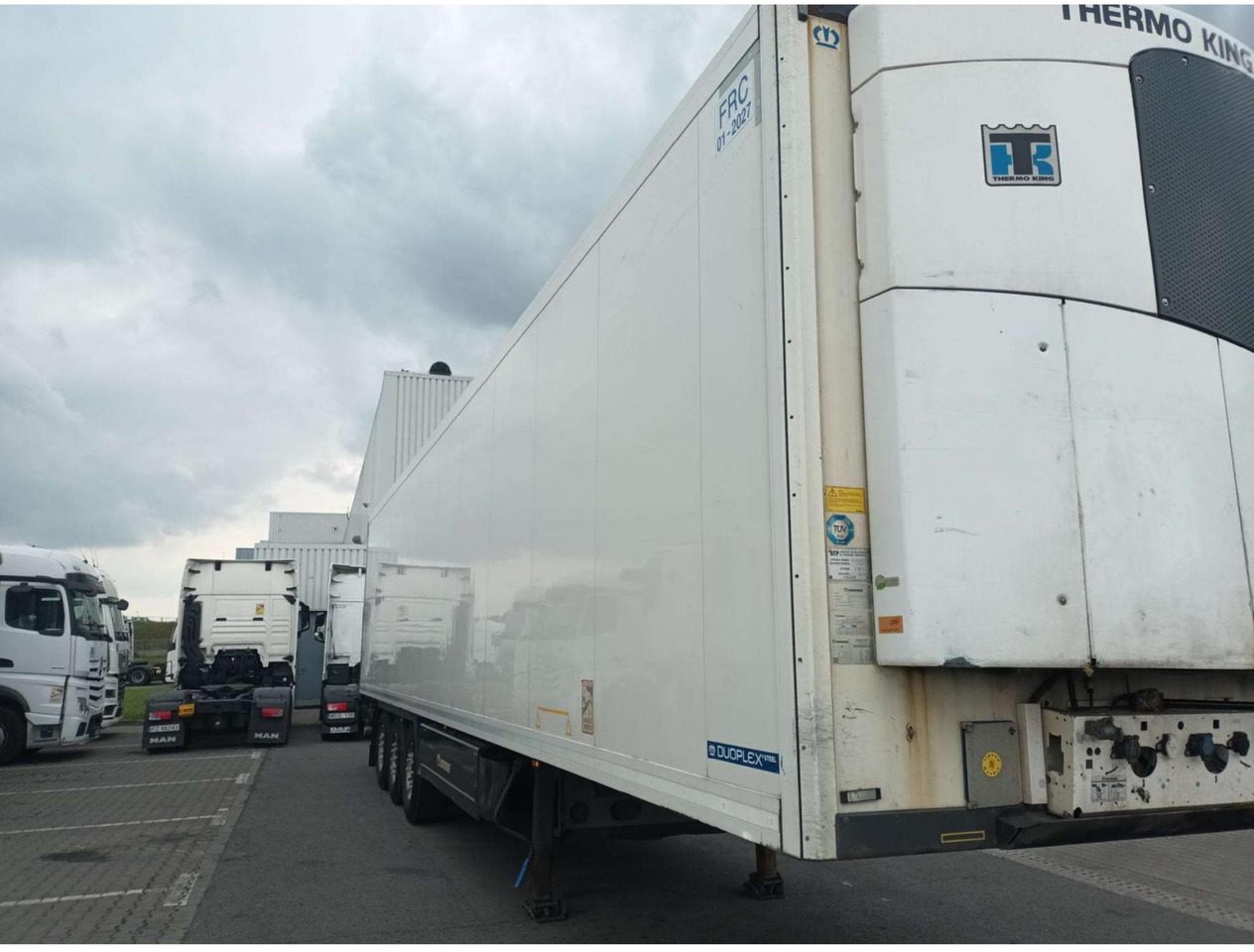 2018 Krone SDR Double Deck Cool Liner FP45 ThermoKing SLXi 300 Lifting Axle - Semirremolque frigorífico: foto 4 2018 Krone SDR Double Deck Cool Liner FP45 ThermoKing SLXi 300 Lifting Axle - Semirremolque frigorífico: foto 4
