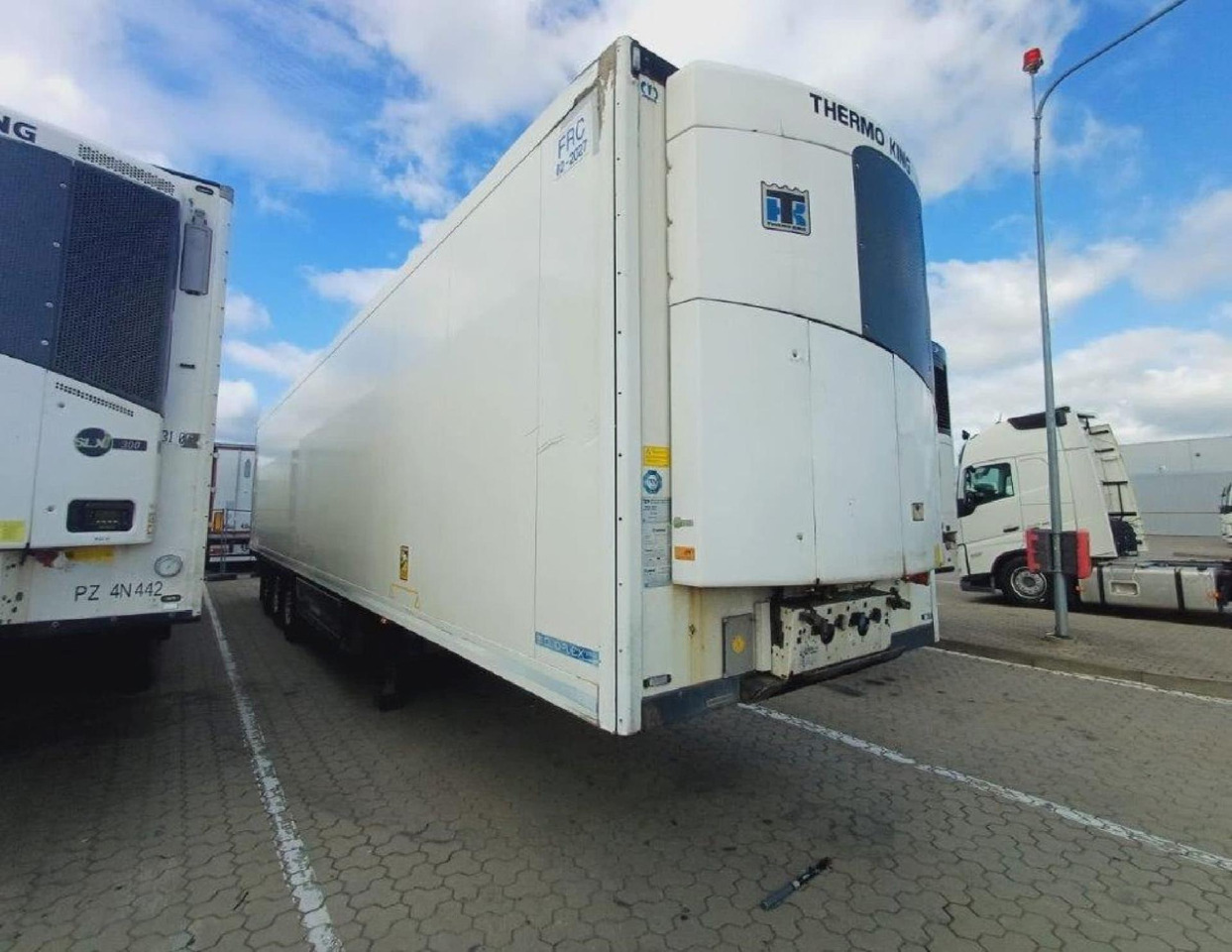 2018 Krone SDR Double Deck Cool Liner FP45 ThermoKing SLXi 300 Lifting Axle - Semirremolque frigorífico: foto 2 2018 Krone SDR Double Deck Cool Liner FP45 ThermoKing SLXi 300 Lifting Axle - Semirremolque frigorífico: foto 2