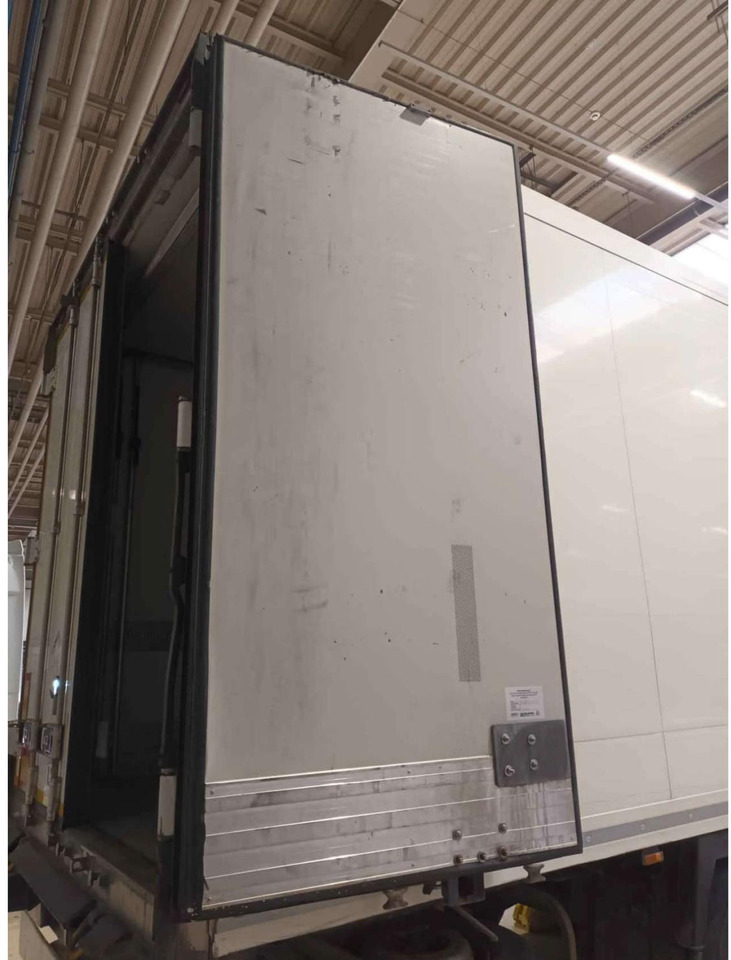 2018 Krone SDR Double Deck Cool Liner FP45 ThermoKing SLXi 300 Lifting Axle - Semirremolque frigorífico: foto 5 2018 Krone SDR Double Deck Cool Liner FP45 ThermoKing SLXi 300 Lifting Axle - Semirremolque frigorífico: foto 5