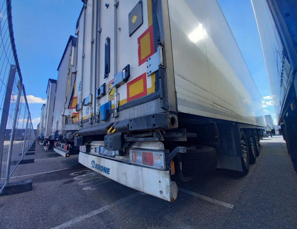 2018 Krone SDR Double Deck Cool Liner FP60 ThermoKing SLXi 300 Lifting Axle - Semirremolque frigorífico: foto 3 2018 Krone SDR Double Deck Cool Liner FP60 ThermoKing SLXi 300 Lifting Axle - Semirremolque frigorífico: foto 3