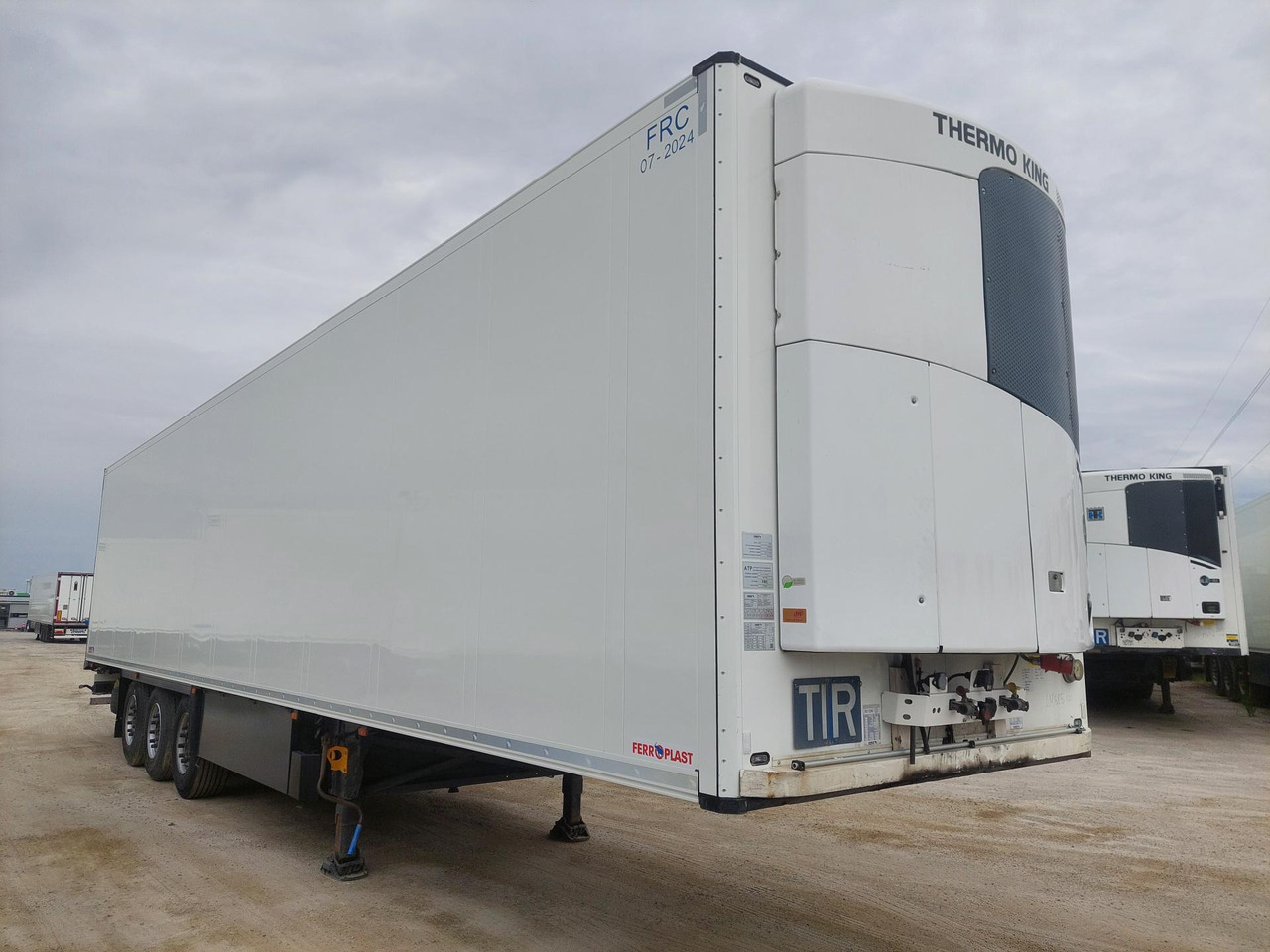 2018 Schmitz Cargobull SKO Double Deck FP 60 ThermoKing SLXi 300 Lifting Axle - Semirremolque frigorífico: foto 2 2018 Schmitz Cargobull SKO Double Deck FP 60 ThermoKing SLXi 300 Lifting Axle - Semirremolque frigorífico: foto 2