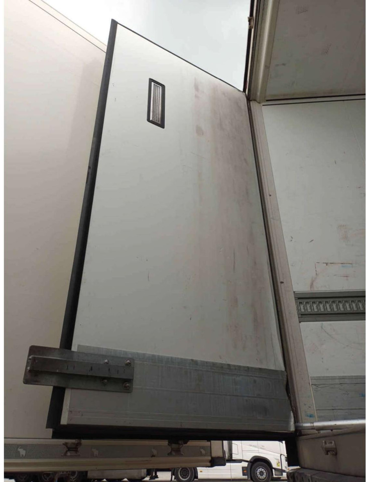2018 Schmitz Cargobull SKO FP 45 ThermoKing SLXi 300 - Semirremolque frigorífico: foto 4 2018 Schmitz Cargobull SKO FP 45 ThermoKing SLXi 300 - Semirremolque frigorífico: foto 4