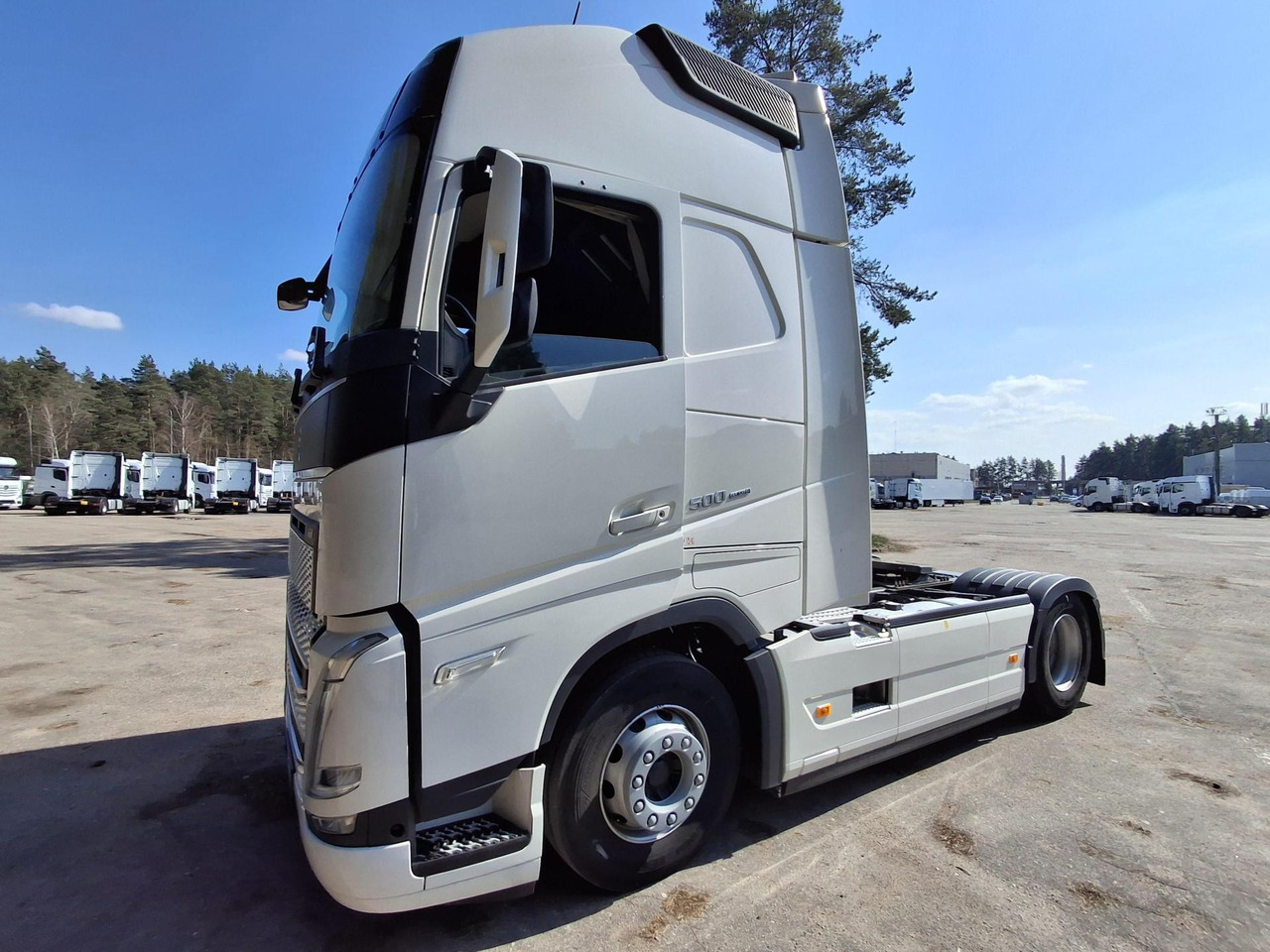 2022/2023 Volvo FH 500 Globetrotter XL - Cabeza tractora: foto 1 2022/2023 Volvo FH 500 Globetrotter XL - Cabeza tractora: foto 1