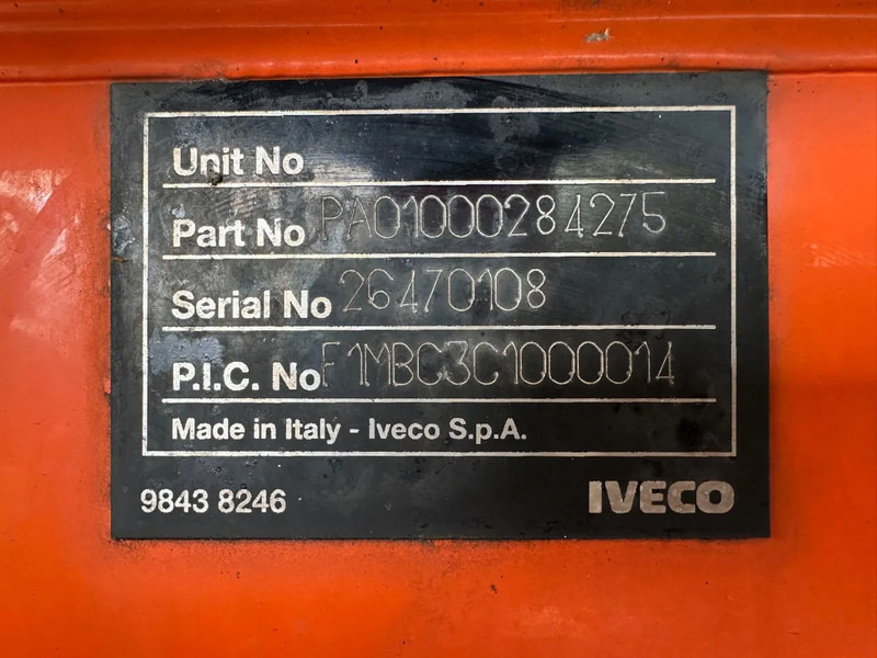 Iveco EuroCargo 80 -160L / EURO 6 / WINCH / ALU RAMPS / LOW KM! - Camión portavehículos: foto 4 Iveco EuroCargo 80 -160L / EURO 6 / WINCH / ALU RAMPS / LOW KM! - Camión portavehículos: foto 4