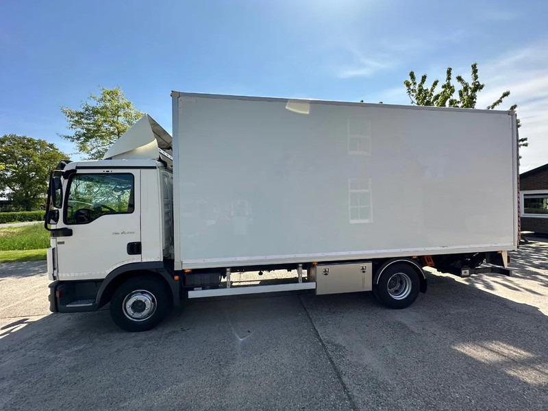 MAN TGL 10.190 / NL TRUCK / BOX / EURO 6 / MANUAL / NEW TYRES / LOADLIFT - Camión caja cerrada: foto 4 MAN TGL 10.190 / NL TRUCK / BOX / EURO 6 / MANUAL / NEW TYRES / LOADLIFT - Camión caja cerrada: foto 4