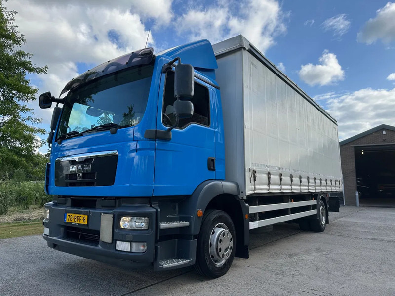 MAN TGM 12.250 / NL TRUCK / EURO 5 / SLIDING ROOF / BOX + TAILLIFT / FULL AIR / NAVI - Camión caja cerrada: foto 1 MAN TGM 12.250 / NL TRUCK / EURO 5 / SLIDING ROOF / BOX + TAILLIFT / FULL AIR / NAVI - Camión caja cerrada: foto 1