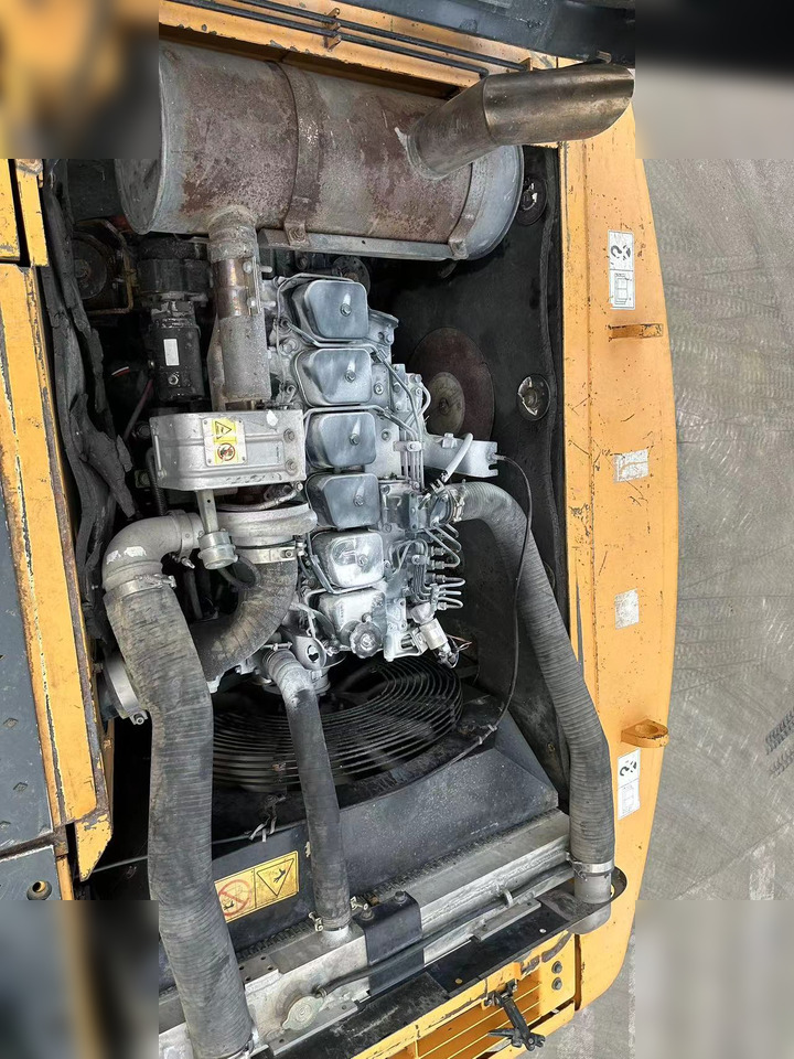 HYUNDAI ROBEX 210W-9 - Excavadora de ruedas: foto 5 HYUNDAI ROBEX 210W-9 - Excavadora de ruedas: foto 5