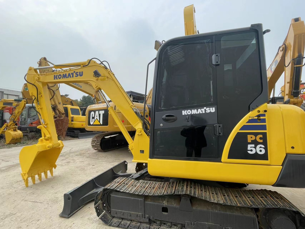 KOMATSU PC56-7 - Maquinaria de construcción: foto 1 KOMATSU PC56-7 - Maquinaria de construcción: foto 1