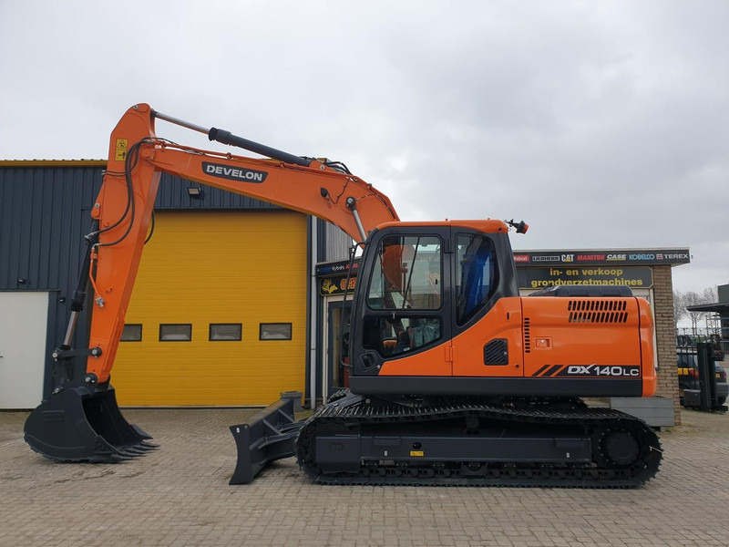 Develon DX140LC - Excavadora de cadenas: foto 1 Develon DX140LC - Excavadora de cadenas: foto 1